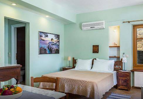 Ganze Wohnung, Ferienwohnung für 2 Personen mit Garten in Skopelos Stadt, Sporaden