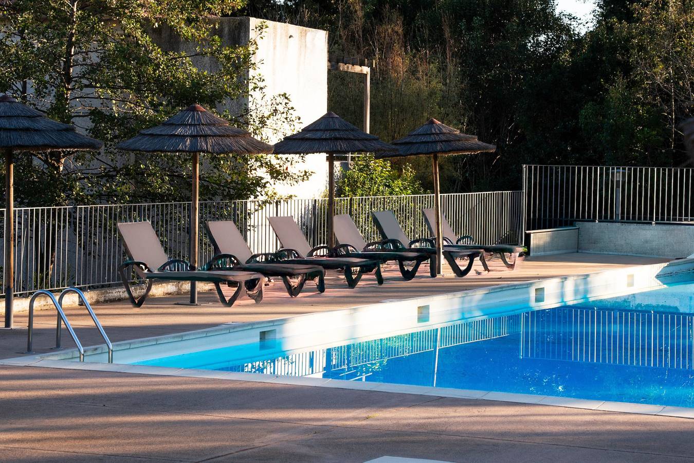 Hel lägenhet, Holiday Apartment "Poggio Mezzana" with Sea View, Shared Pool & A/C in Poggio-Mezzana, Corte region