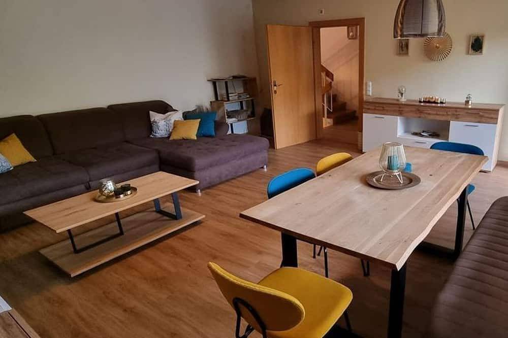 Ganze Wohnung, Komfortables Ferienhaus, Terrasse mit Bergpanorama - Ferienhaus am in Weißensee, Füssen