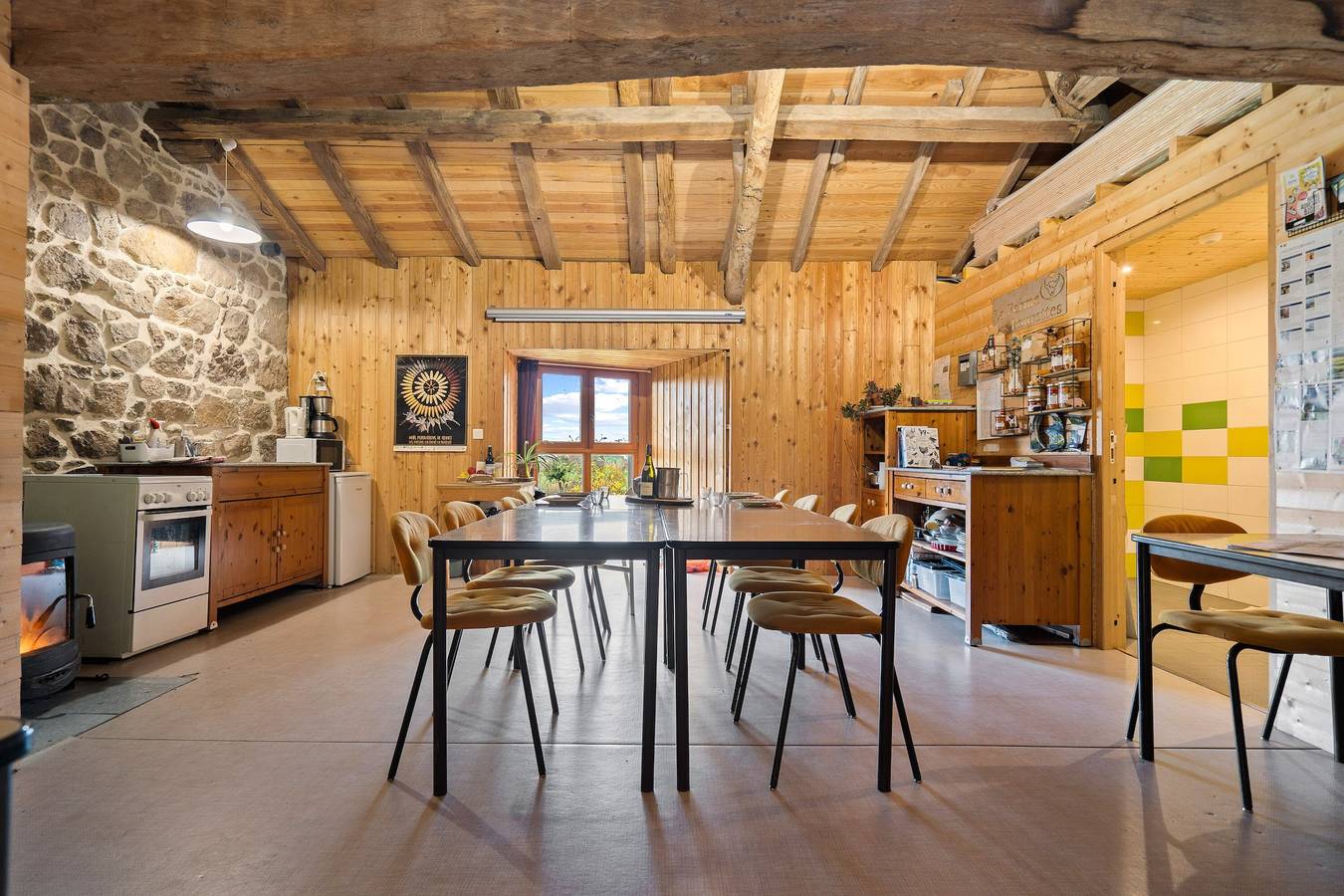 Casa de campo 'Gîte De La Ferme Des Bourettes' com terraço partilhado, jardim partilhado e Wi-Fi in Haute-Rivoire, Rio Ródano