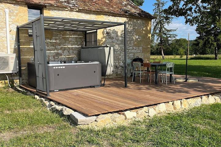 Gîte pour 6 personnes, avec jacuzzi à Gageac-et-Rouillac