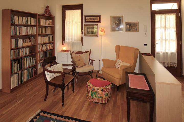 Ganze Wohnung, Ferienwohnung 'Bella' mit Bergblick und Wi-Fi in Polpenazze del Garda, Gardasee-Berge