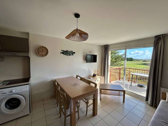 Gîte pour 6 personnes, avec piscine dans Golf Club des Sables d'Or - 4