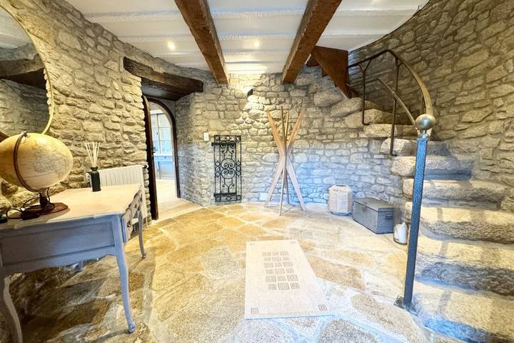 Location de vacances pour 10 personnes, avec jardin et terrasse, animaux acceptés à Guidel - 2