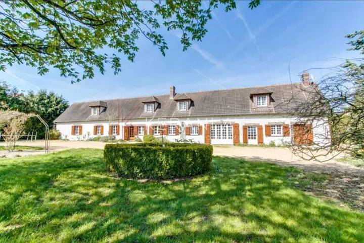 Location de vacances pour 23 personnes, avec jardin et vue à Saint-Arnoult-des-Bois