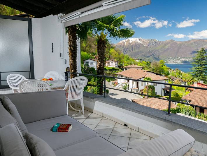 Ferienwohnung für 2 Personen, mit Seeblick und Balkon sowie Garten in Gambarogno - 2