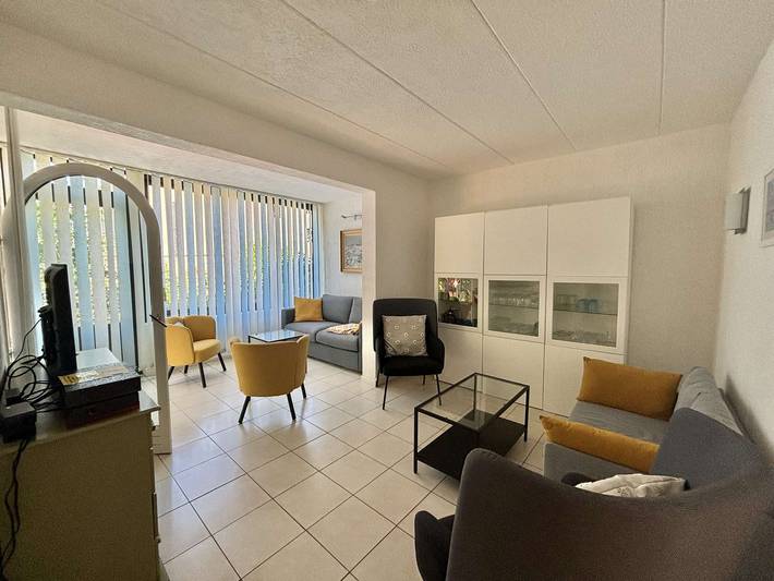 Gîte pour 6 personnes, avec terrasse à Lumio - 2