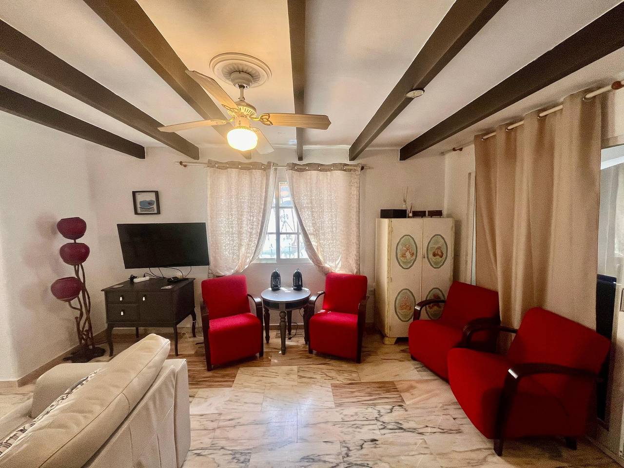 Villa Marbella 300 m from the Beach with Pool in Las Chapas, Marbella