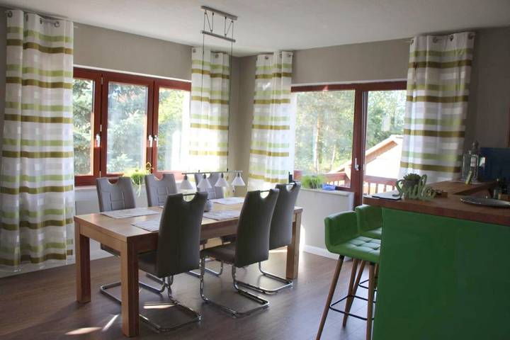 Ferienwohnung für 4 Personen, mit Balkon und Seeblick sowie Ausblick in Zislow - 3