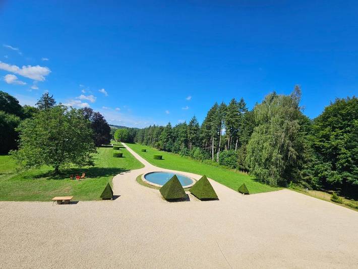 Location de vacances pour 2 personnes, avec terrasse ainsi que vue et jardin dans Virton - 2