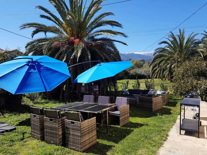 Gîte pour 8 personnes, avec jardin et piscine à Solaro