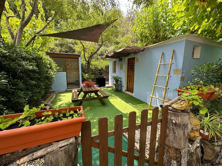 Camping pour 4 personnes, avec Terrasse et Jardin ainsi que Piscine et Vue