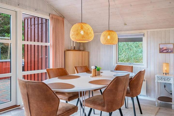 Charmantes Ferienhaus in Henne Strand - mit Sauna & Whirlpool in Henne, Varde