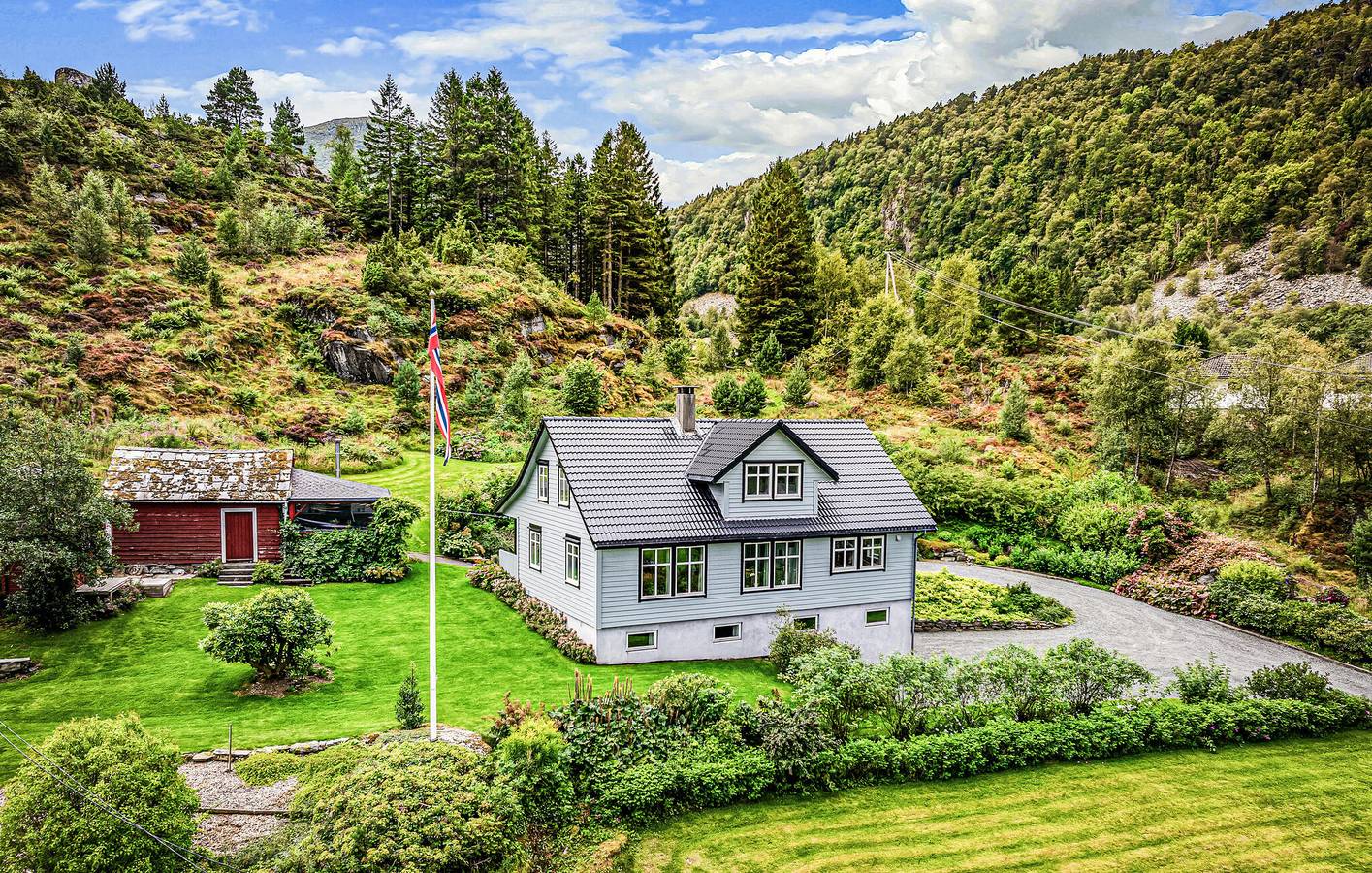 Ferienhaus für 8 Personen mit Terrasse in Tysnes