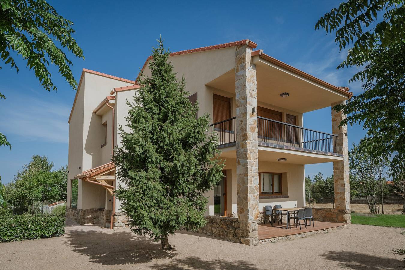Casa Rural 'Rural Torrecaballeros' con Vista a la Montaña, Piscina Privada y Wi-Fi in Torrecaballeros, Provincia de Segovia