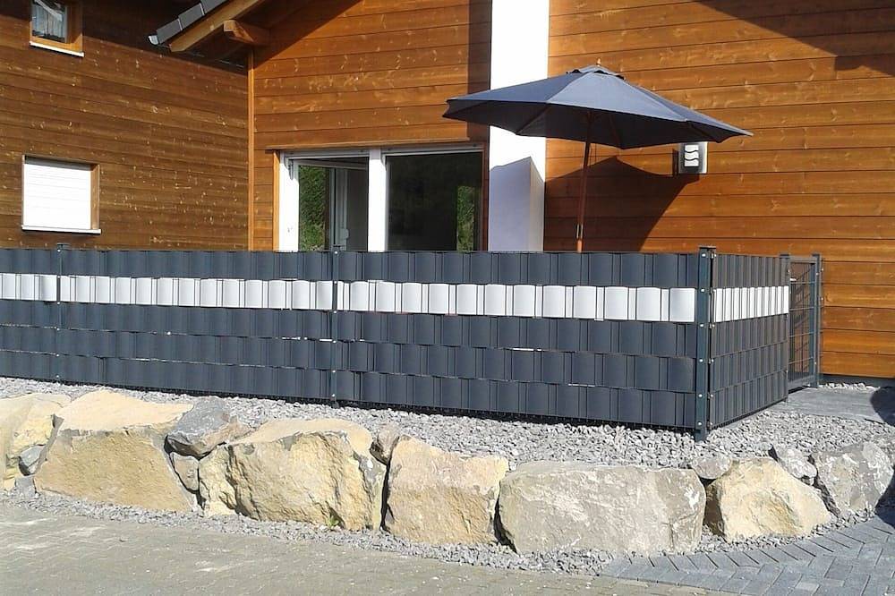 Vakantiehuis aan het meer op de begane grond zonder barrières, huisdieren toegestaan in Rieden (Eifel), Osteifel