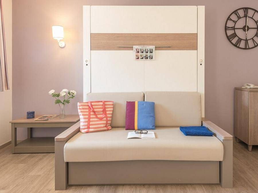 Pierre & Vacances Résidence Promenade des Bains - Studio 4 personnes - Studio - 1 alcôve in Saint-Raphaël, Massif de l'Esterel
