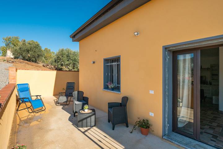 Agriturismo per 7 persone, con giardino in Medio Campidano