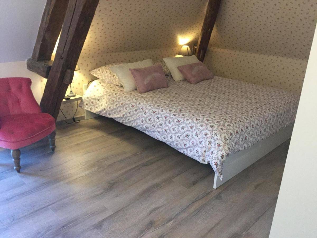 Twin Room in Fontguenand, Vallée de la Loire