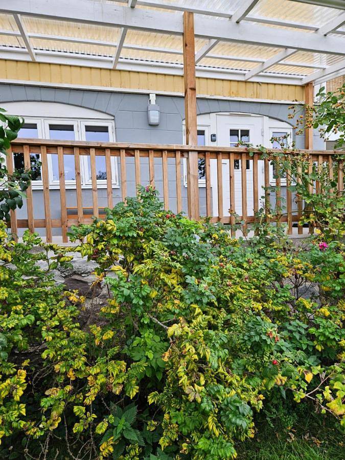 Lägenhet för 2 Personer, med Terass och Trädgård i Gränna