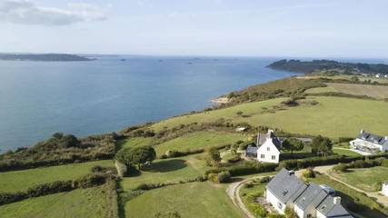 Gîte pour 8 personnes, avec jardin et terrasse à Plouezoc'h