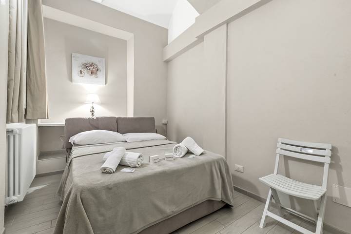 Appartamento intero, Garibaldi - Loano Centre Apartment for 4 in Loano, Riviera di Ponente
