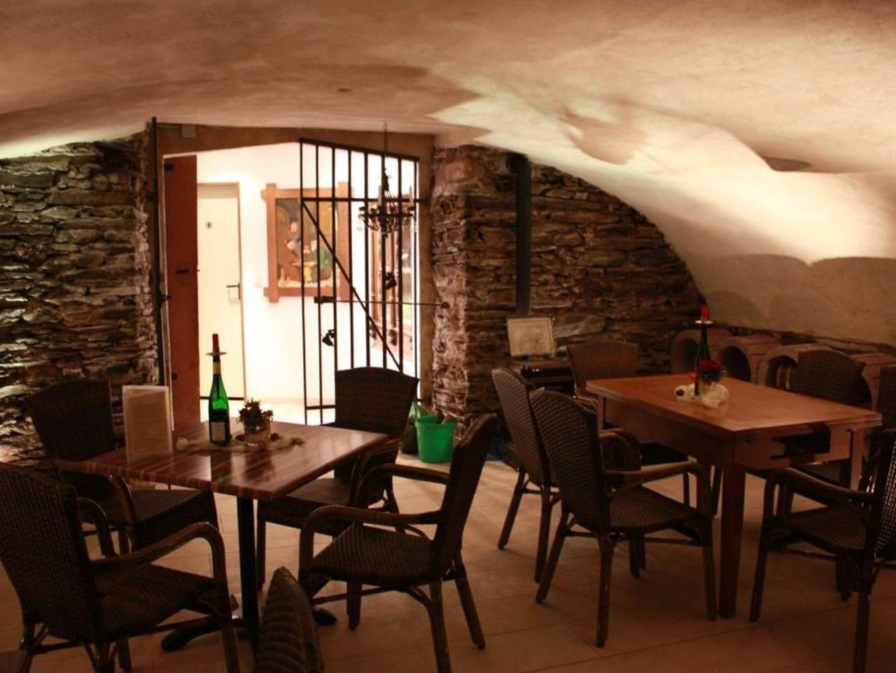 Ferienweingut Matthiashof - Doppelzimmer-Eg  (rollstuhlgerecht) in Wintrich, Bernkastel-Kues & Umgebung