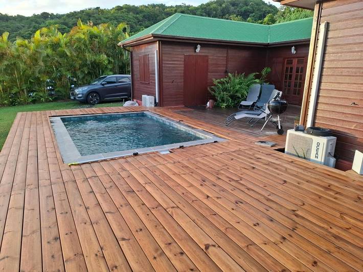 Chalet für 4 Personen, mit Pool und Garten sowie Ausblick, mit Haustier - 1