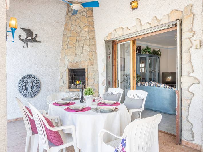 Casa rural para 6 personas, con Terraza y Piscina en Castellón de Ampurias - 3