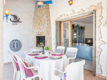 Villa pour 6 Personnes dans Castelló d'Empúries, Costa Brava, Photo 2