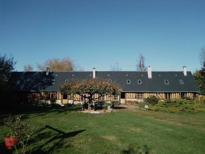 Gîte pour 4 personnes, avec Terrasse et Jardin dans Saint-Martin-de-Mailloc