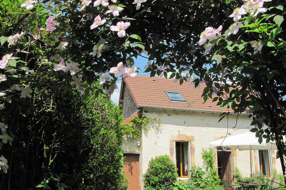 Gîte pour 4 Personnes dans Vesdun, Saint-Amand-Montrond