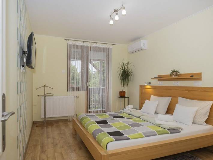 Ferienwohnung für 3 Personen, mit Garten in Heviz - 2