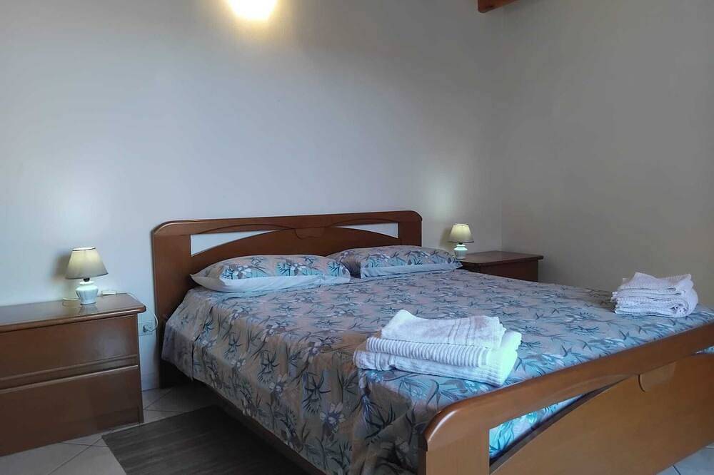 Ganze Wohnung, Sa Mora - Holiday Home 50m from the Sea - Mandriola families and couples in Mandriola, Sardinien