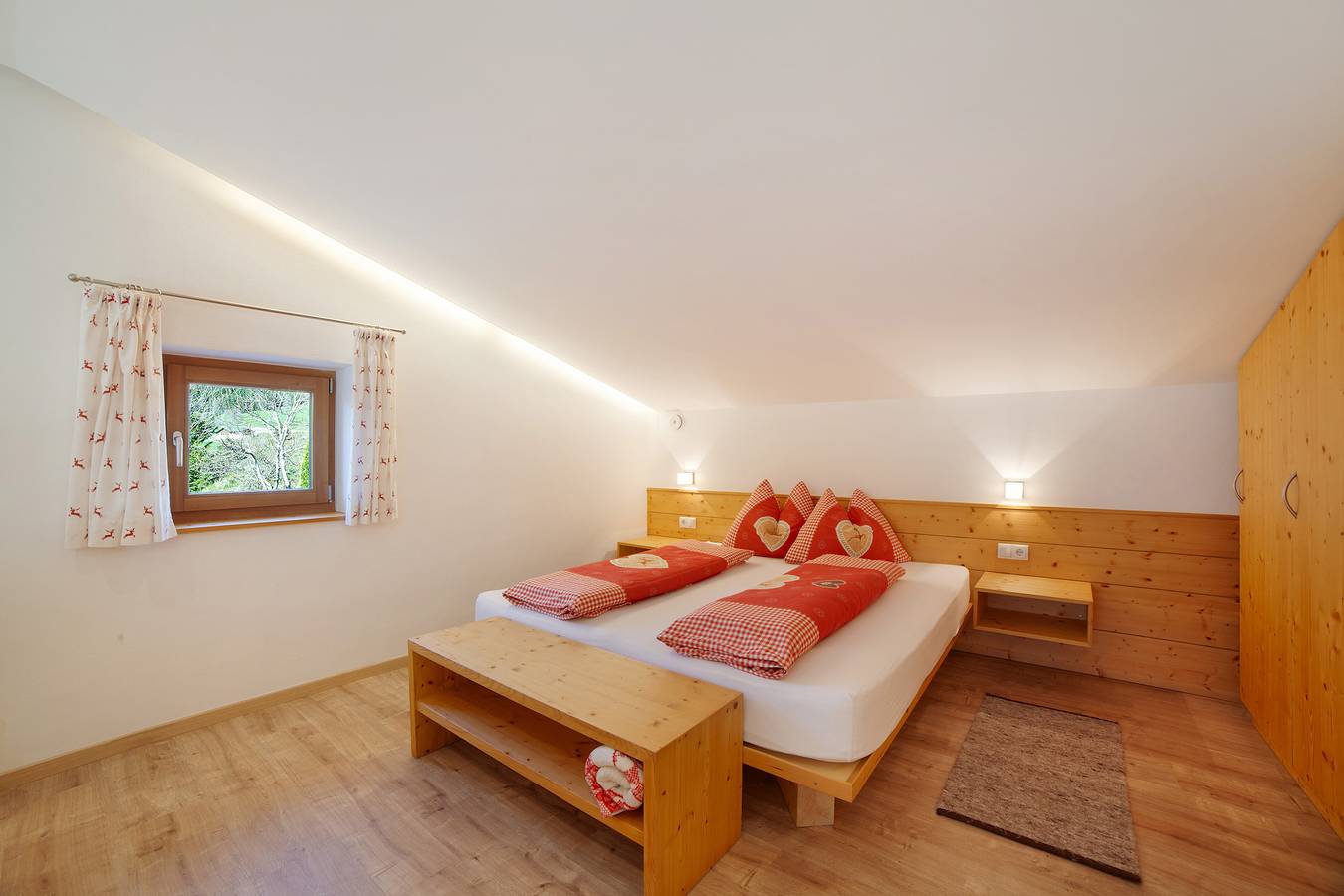 Ganze Wohnung, Ferienwohnung 'Heimat' mit Bergblick, Gemeinschaftsterrasse und Wi-Fi in Vöran, Sarntaler Alpen