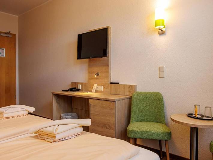 BnB für 2 Personen, mit Terrasse und Garten sowie Ausblick in Markkleeberg