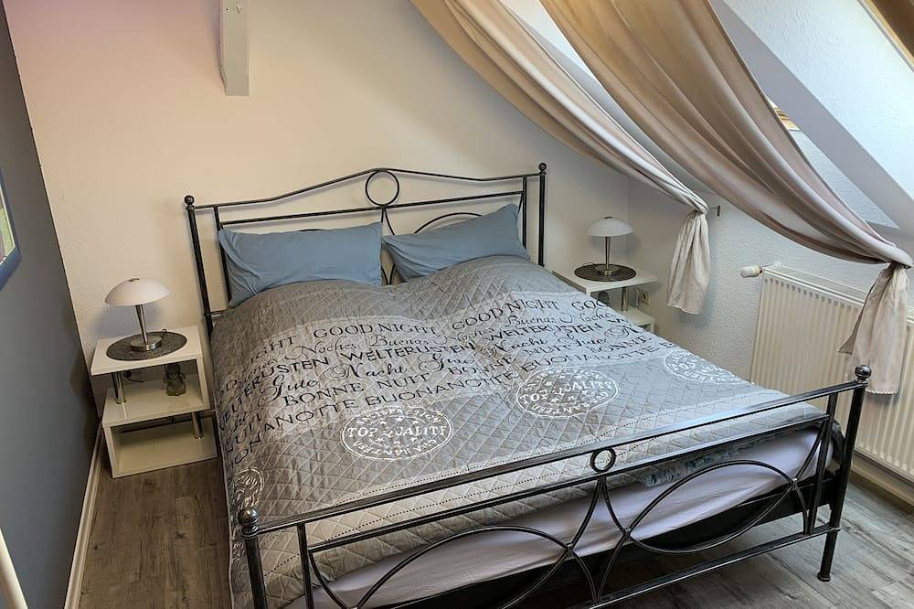 Ganze Wohnung, Best price holiday apartment- Netflix, self-check-in, Wifi on the Elbe Cycle Path in Wittenberge in Wittenberge, Prignitz