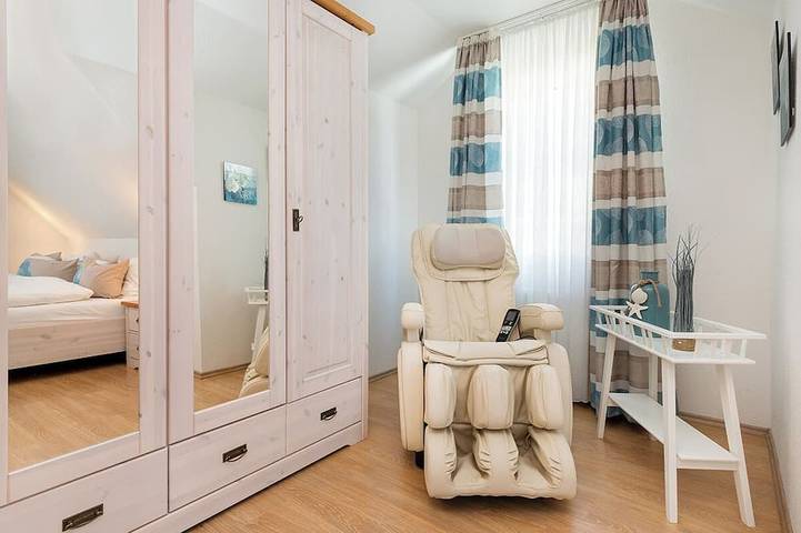 Ferienhaus für 6 Personen, mit Whirlpool und Sauna sowie Garten, mit Haustier in Zingst - 3