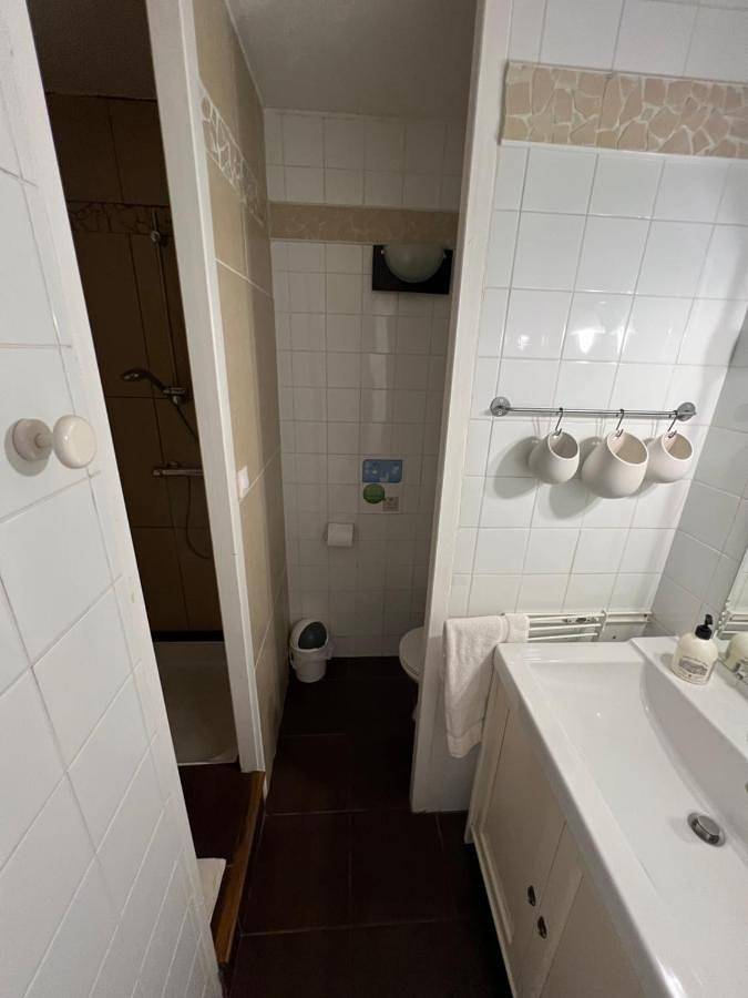 Double Room with Private Bathroom in Auterive, Lauragais