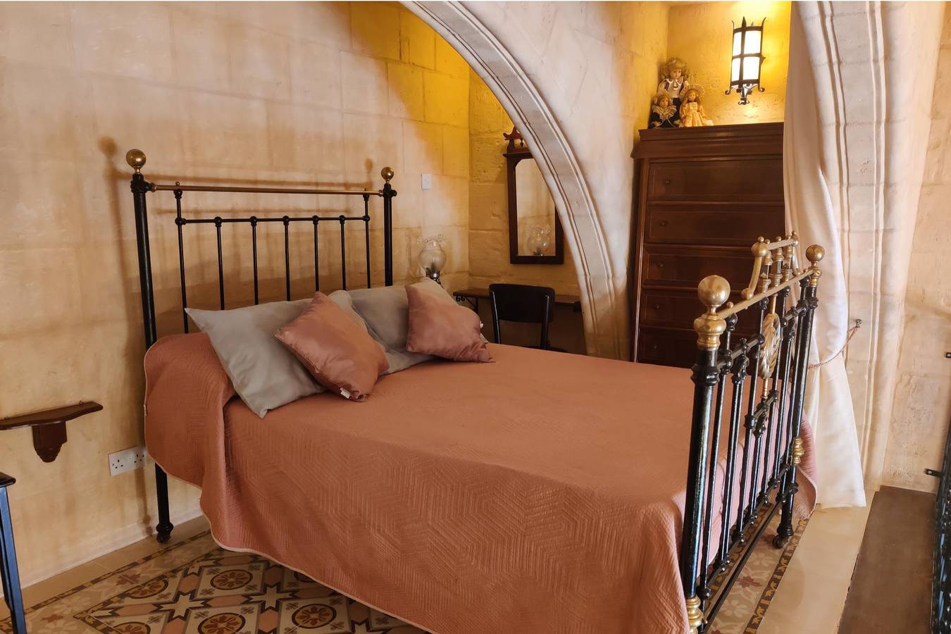 Holiday Home for 4 People in Valletta, Malta Island