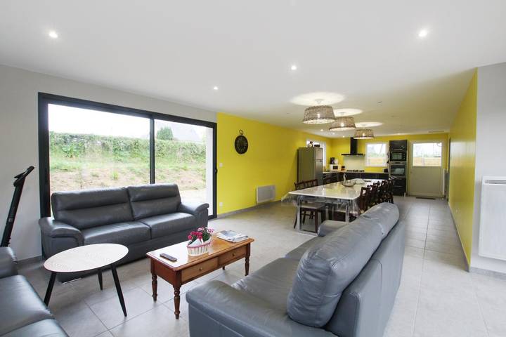 Gîte pour 13 personnes, avec Jacuzzi et Terrasse ainsi que Jardin et Piscine dans la Manche - 3