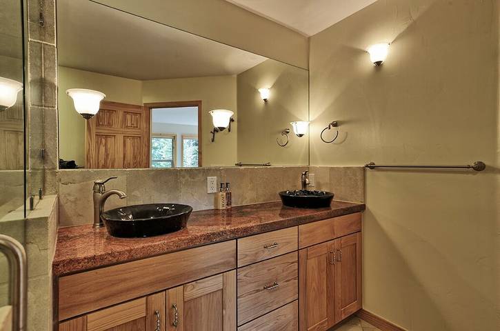 Cottage for 6 people, with balcony by Lake Tahoe