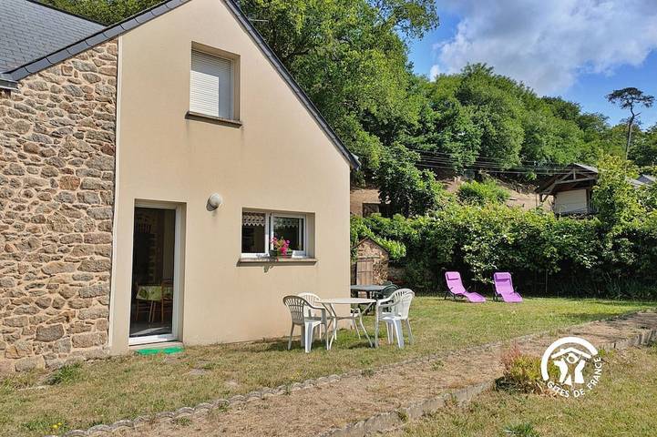 Gîte pour 6 personnes, avec Terrasse et Jardin