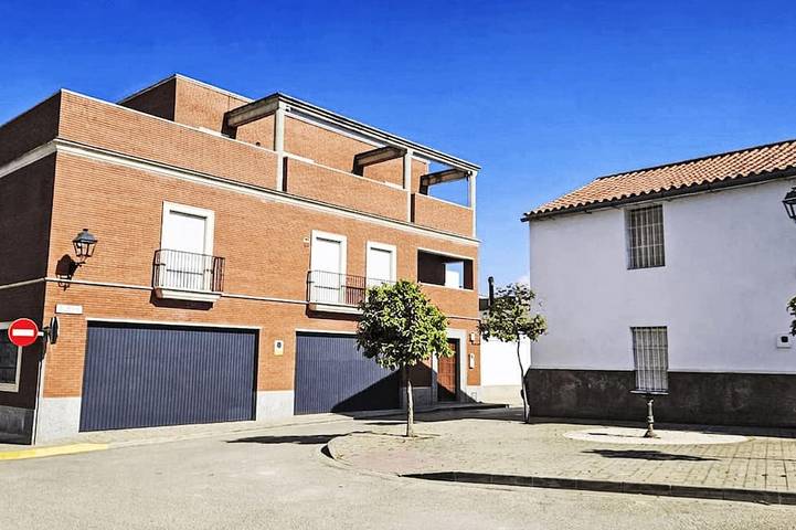 Location de vacances pour 16 personnes, avec Balcon et Piscine dans La Lantejuela
