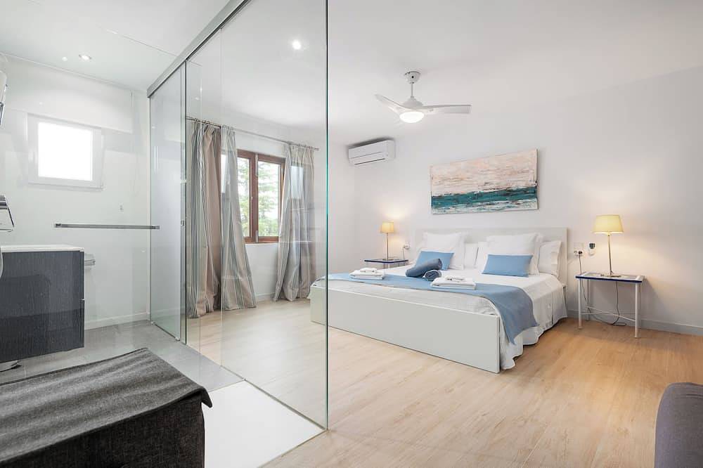 Chalet Con Piscina Salina, Pista De Tenis Y Raquetas. in Alaró, Interior de Mallorca