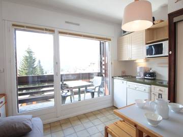 Gîte pour 4 personnes, avec balcon dans Les Carroz