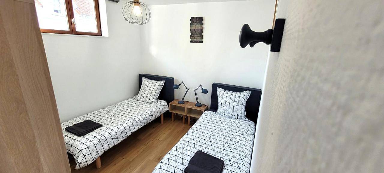 Appartement entier, Two-Bedroom Apartment in Angres, Région de Lens