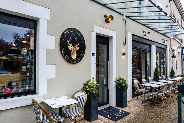 Hôtel pour 2 personnes, avec terrasse et vue à Vailly-sur-Sauldre