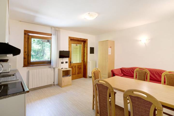 Entire apartment, Apartment Baita Belvedere - Mottolino with Mountain View, Balcony and Wi-Fi in Livigno (Town), Livigno