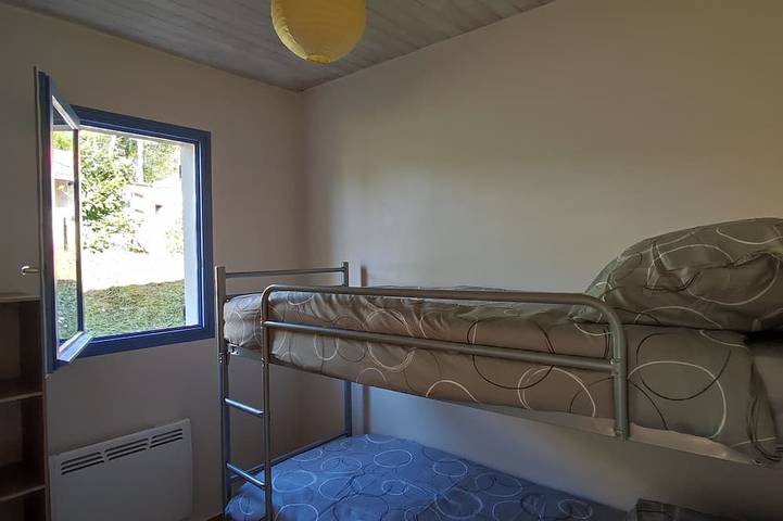 Location de vacances pour 4 personnes, avec jardin ainsi que terrasse et jacuzzi, animaux acceptés à Proissans - 3